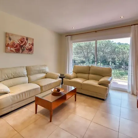 Sleeps 7 Pool Wifi Vila
