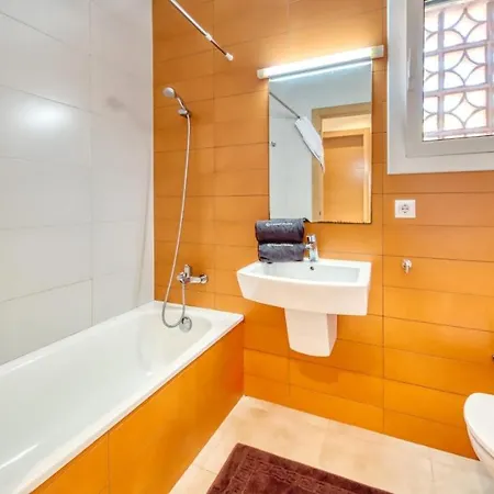 Sleeps 7 Pool Wifi Villa