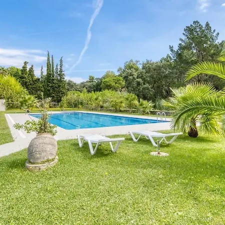 Villa Sleeps 7 Pool Wifi